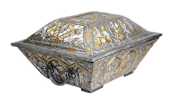 镀银的箱子，产自罗马，约380 年，可能是一件新婚礼物，长54.9 厘米。_副本.jpg