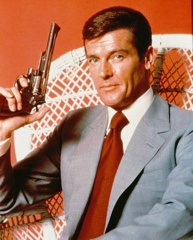 罗杰.摩尔主演演的007集“花花公子”和“超级英雄”于一身.jpg